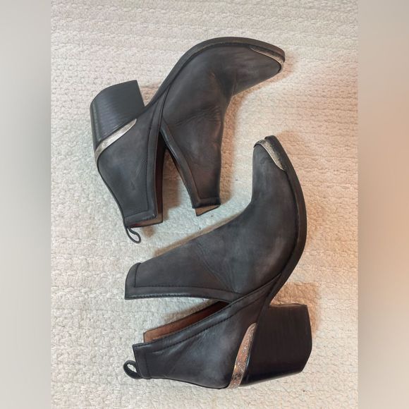 Jeffrey Campbell Cromwell Boot black distressed leather ankle bootie size 6.5 - Picture 3 of 10